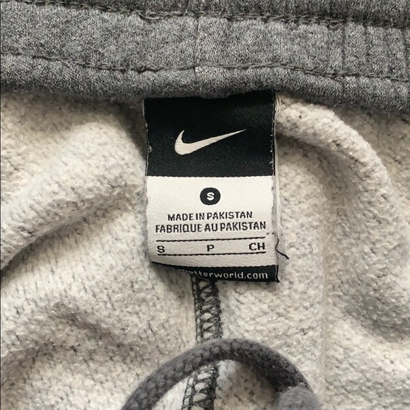 Matching Grey Nike set. - Picture 3 of 4